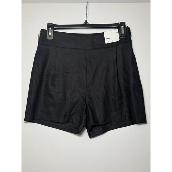 EXPRESS Women’s Black High Waisted Pleated Shorts - Size 2 - NWT - Picture 1 of 8